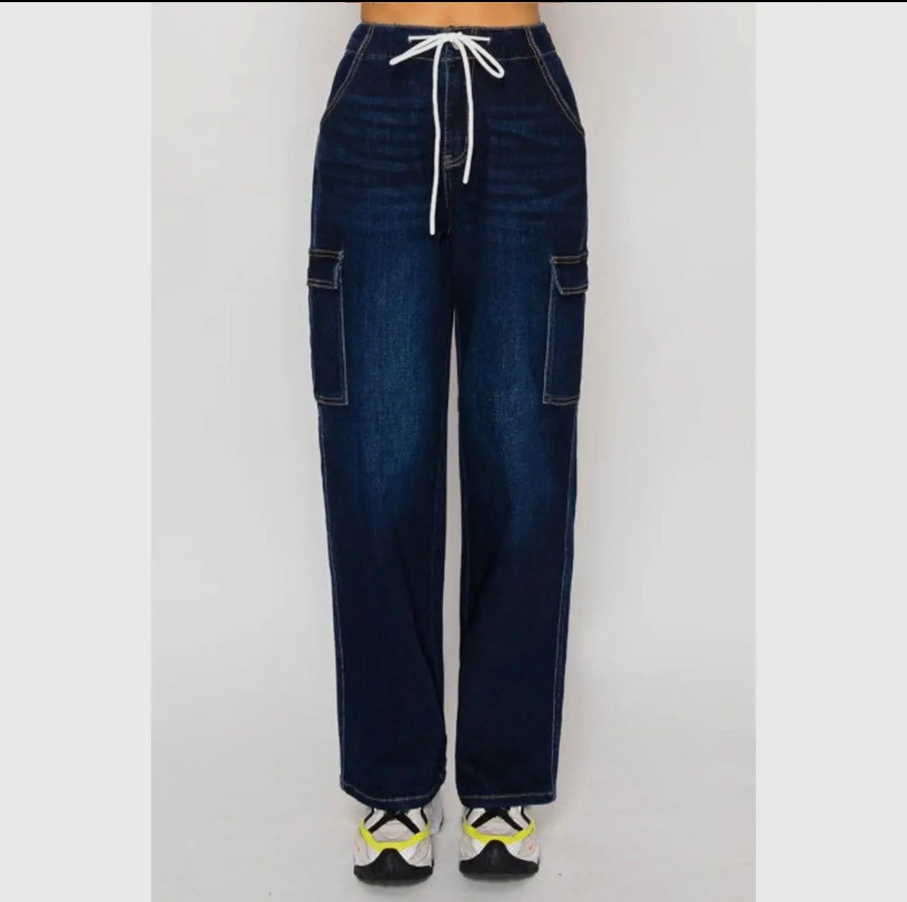 Cargo pocket straight denim jeans
