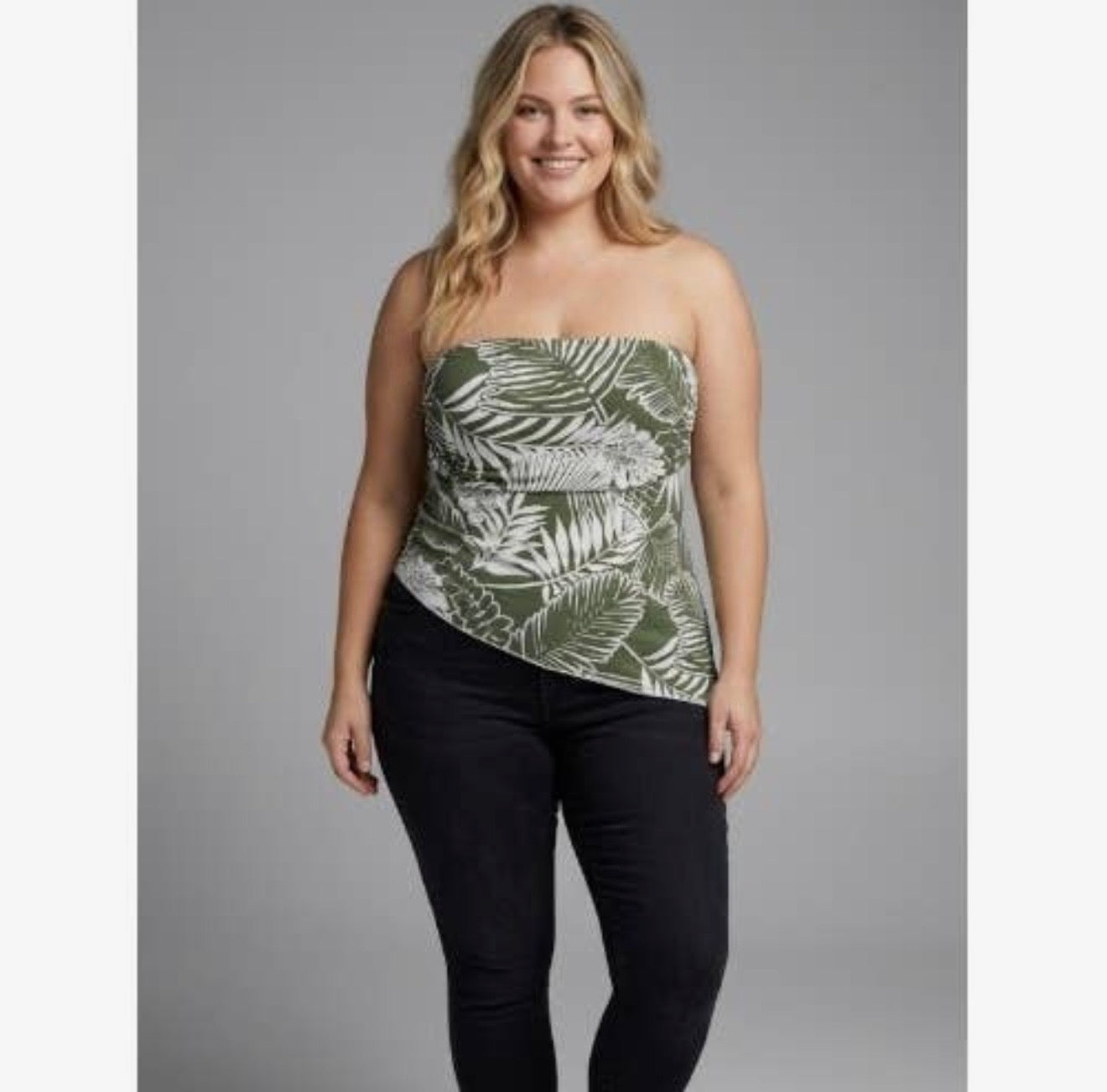 Plus size tropical asymmetrical hem tube top