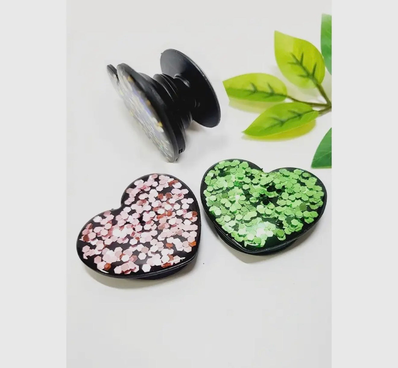 Glitter heart phone grip