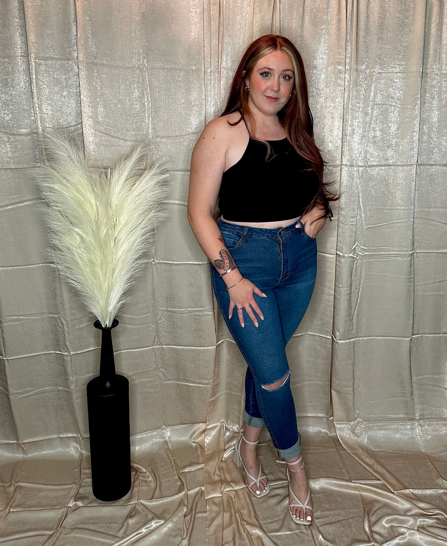 Ribbed seamless crop top with cross cross back