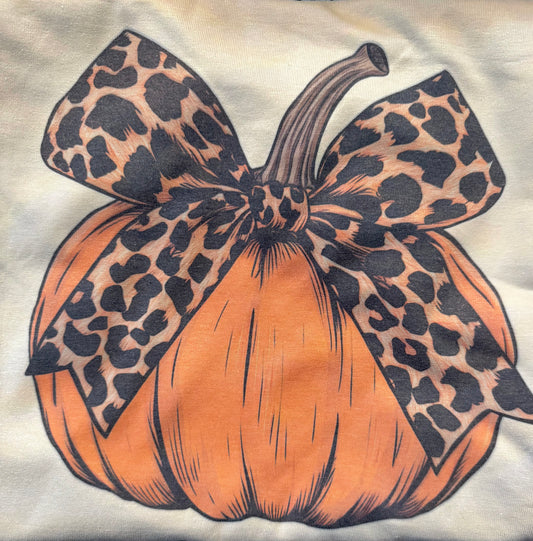 Retro pumpkin coquette bow tee
