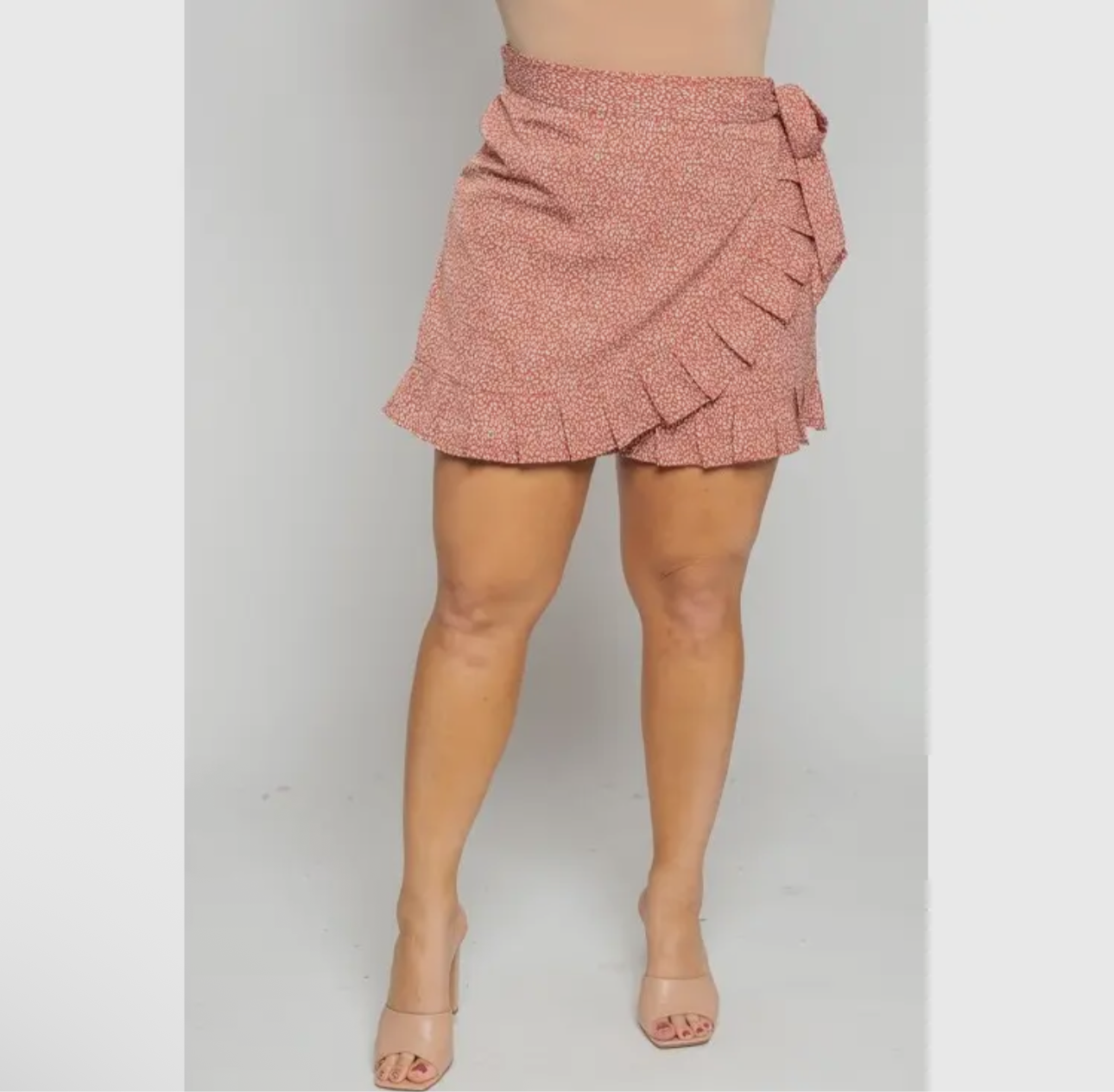 Plus size leopard ruffle trim skort